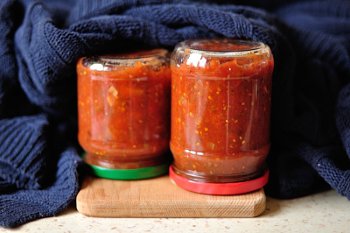 Томатный соус острый, сладкий, без уксуса и стерилизации — простые рецепты на зиму