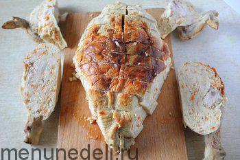Курица, фаршированная блинами: рецепт с фото