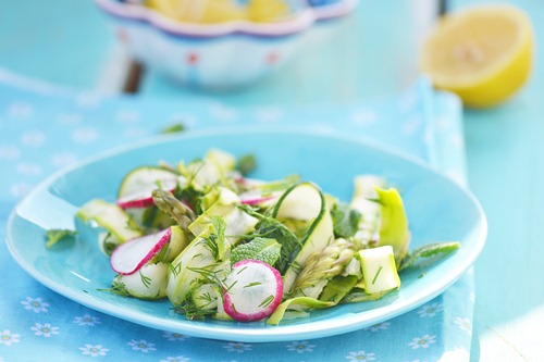 Салат из спаржи, кабачков и редиса &#8211;  рецепт с пошаговыми фото