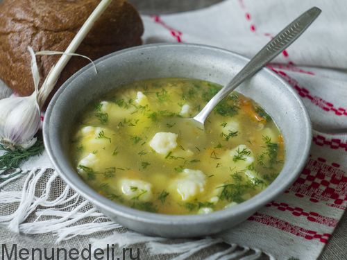 «Бабушка научила, теперь готовлю только так»: рецепт супа с галушками от Людмилы Борщ