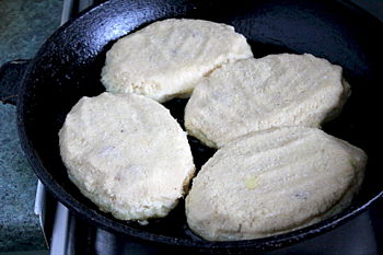 Колдуны из картофеля с фаршем - 2 рецепта картофельных колдунов