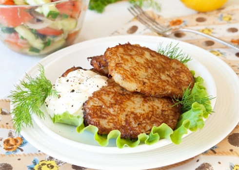 Рецепт котлет из речной рыбы с салом на сковороде с фото