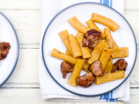 Куриные голени со спагетти в мультиварке - Кулинарный рецепт с фото