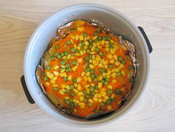 Филе пангасиуса с сыром и зеленью в мультиварке