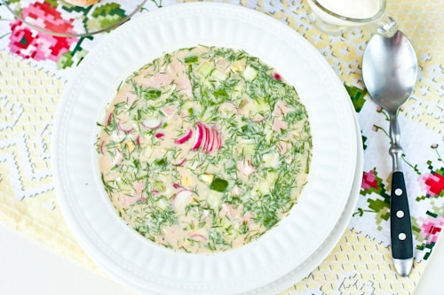 Такую окрошку вы еще не пробовали: это самый удачный рецепт популярного летнего супа