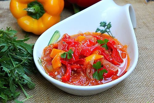 Рецепт приготовления лечо из перца и помидоров на зиму в домашних условиях