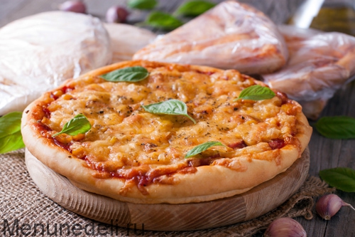 Как приготовить пиццу в духовке: при какой температуре выпекать и как долго держать?