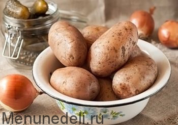 Салат из картофеля и соленых огурцов постный