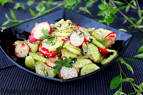 Овощной салат с кунжутом, пошаговый рецепт на ккал, фото, ингредиенты - @portnova_yulia