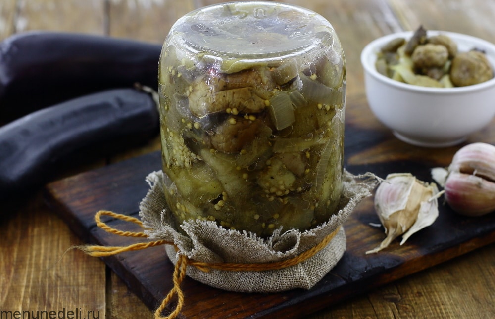 Рецепт сытного салата из баклажанов с грибами на зиму. Читайте на malino-v.ru