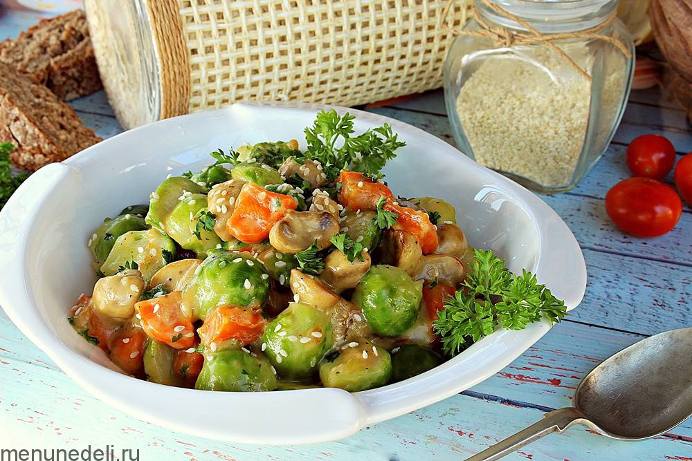 Салат из морской капусты с грибами – кулинарный рецепт