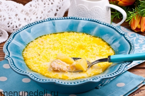 Сырно-сливочный суп из двух видов рыбы