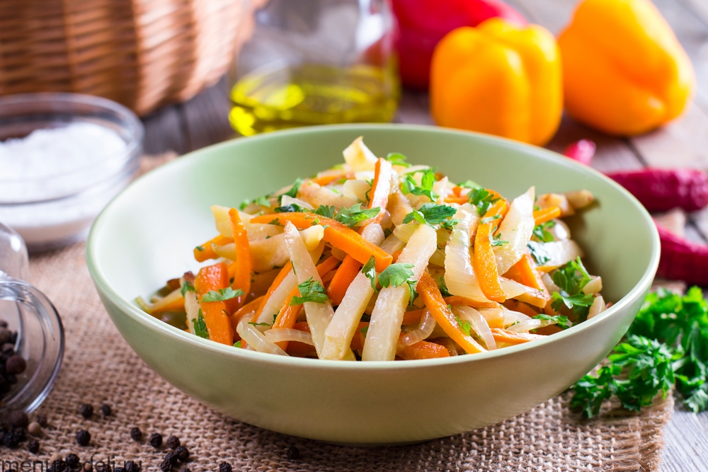 Салат из моркови с орехами и чесноком - быстрый рецепт с пошаговыми фото