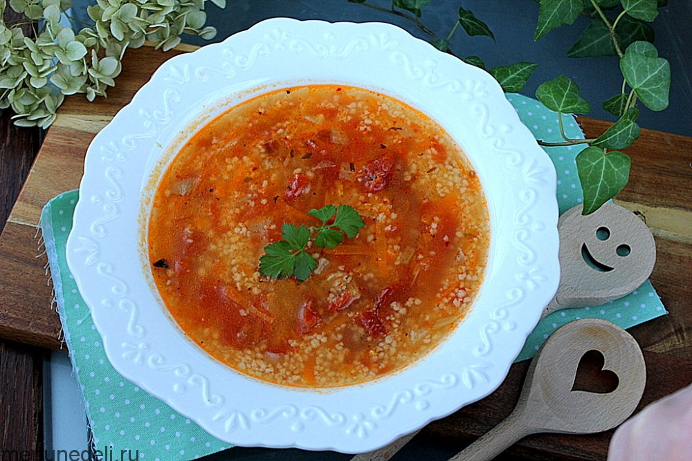 Суп с кускусом и вялеными томатами