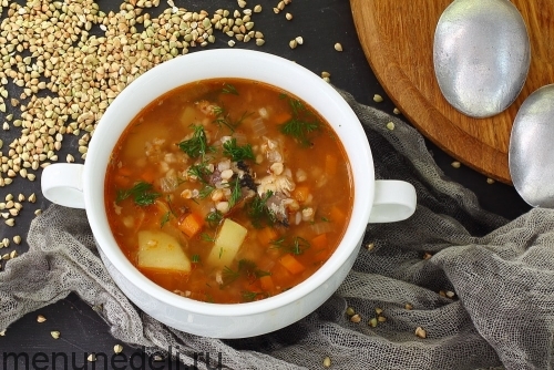 Низкокалорийный гречневый суп с фрикадельками