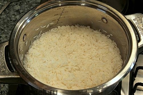 Как приготовить курицу в духовке с рисом. Рецепт