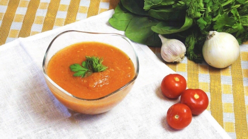 Томатный суп-пюре из свежих помидоров