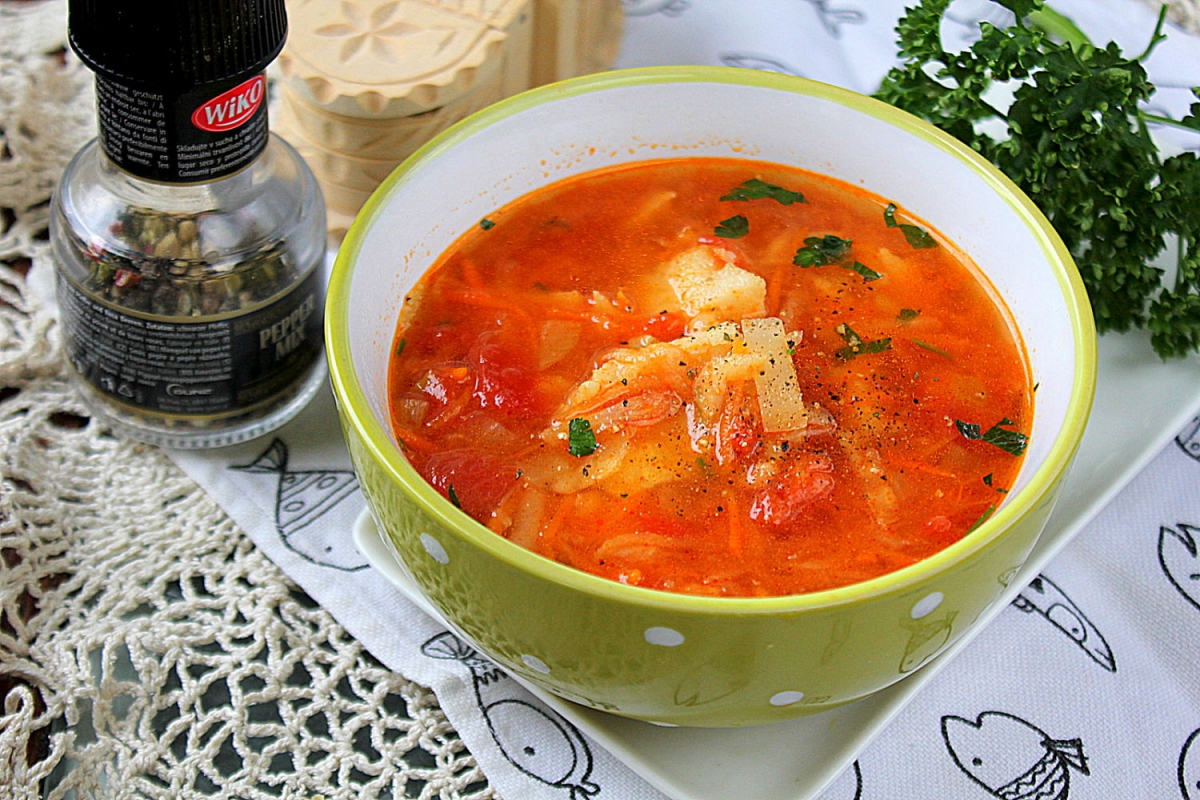 Уха из семги с помидорами — рецепт с фото пошагово