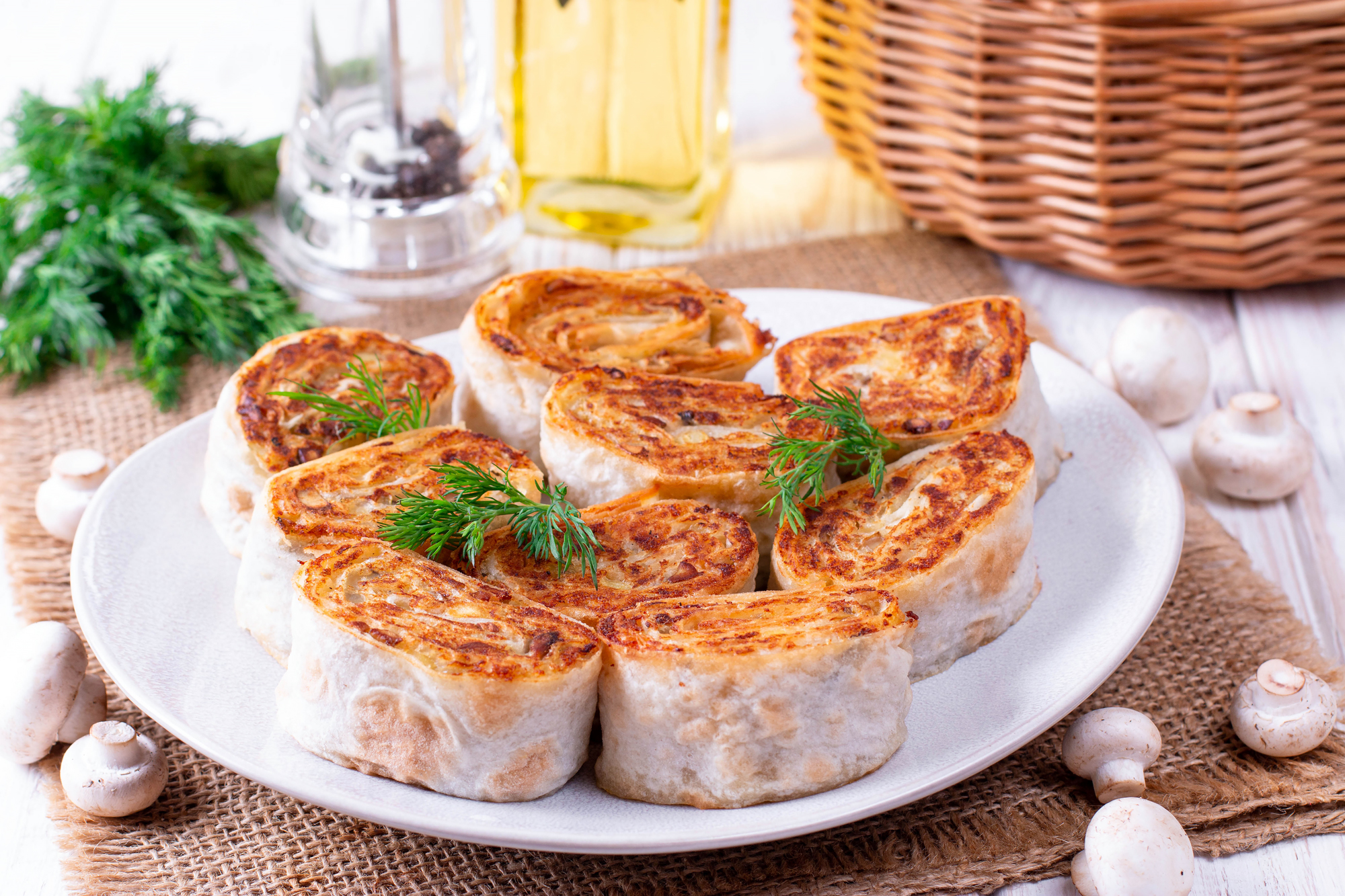 Лавашный рулет с печенью трески