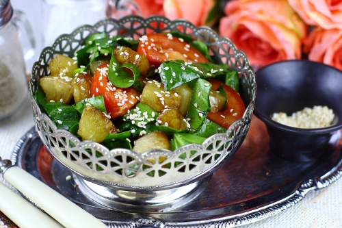 Салат с ветчиной и ананасами - очень легкое и изысканное блюдо: рецепт с фото и видео