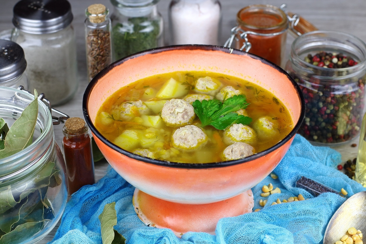 Рецепт супа из цветной капусты с фрикадельками