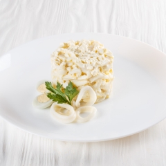 С кальмарами и яйцом
