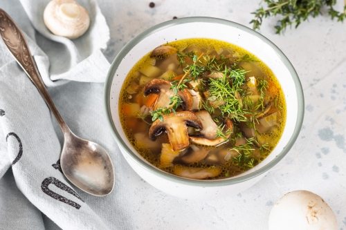 Суп с сушеными грибами и курицей: рецепт с фото