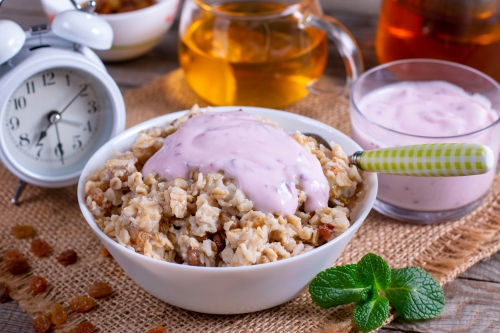 Булочки на йогурте и молоке (с дрожжами) — рецепт с фото пошагово
