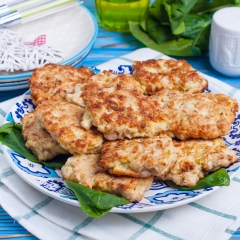 На сковороде