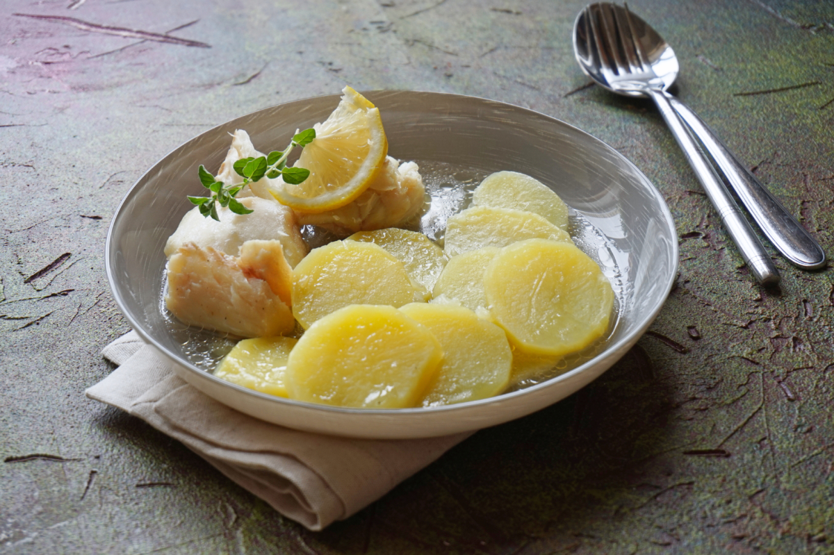 Горбуша с картошкой на сковороде - пошаговый рецепт с фото на dentalart-nn.ru