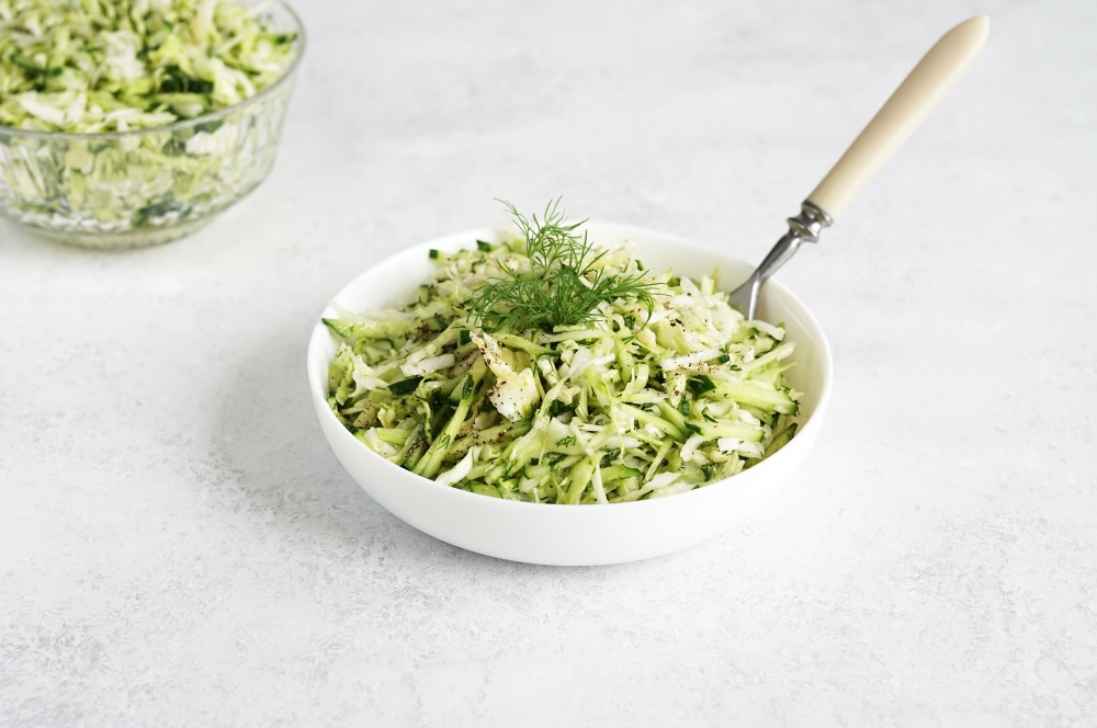 Салат из свежей капусты - 10 простых и вкусных рецептов приготовления с пошаговыми фото