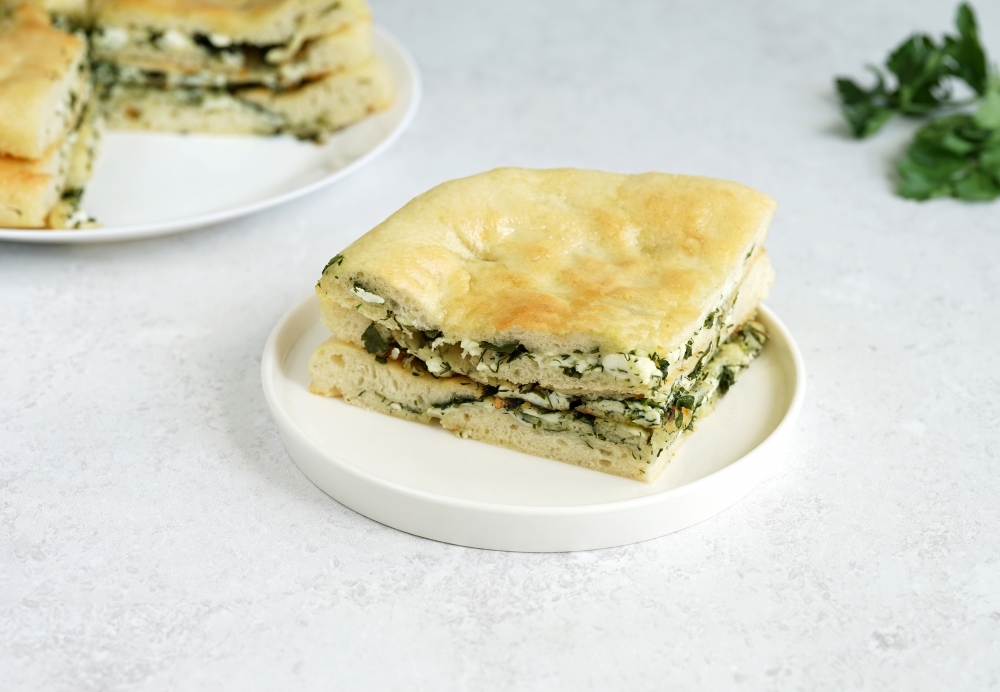 Осетинский пирог с сыром и зеленным луком - Хъадындзджын