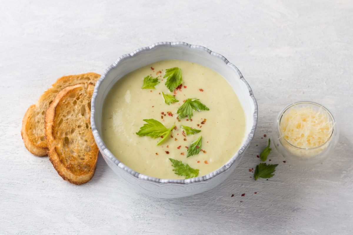 Суп-пюре из стеблевого сельдерея — рецепт с фото пошагово