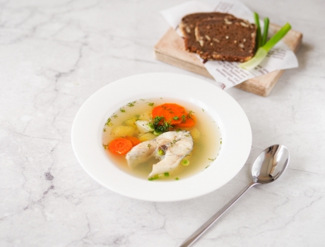 Легкий рыбный суп из хребта и головы горбуши – пошаговый рецепт приготовления с фото