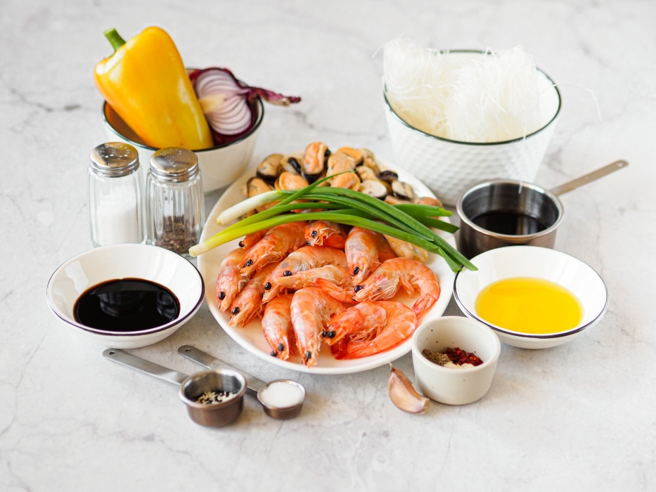 Фунчоза с овощами и морепродуктами пошаговый рецепт