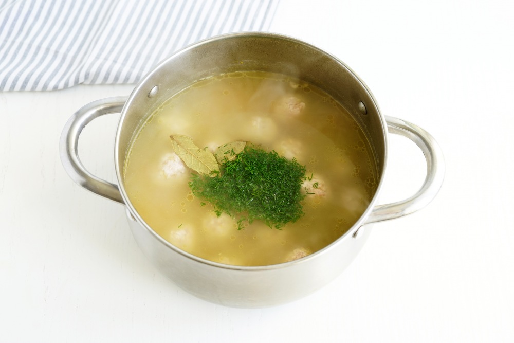 Детский суп с фрикадельками – рецепт для малышей