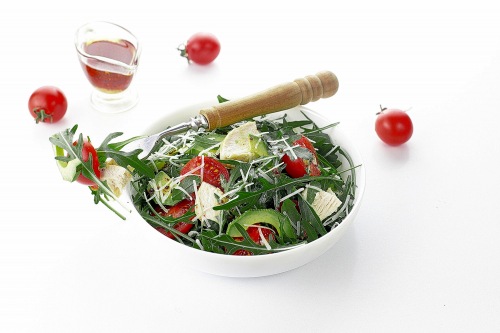 Теплый салат с утиной грудкой, рукколой и вишневым соусом, пошаговый рецепт с фото на ккал