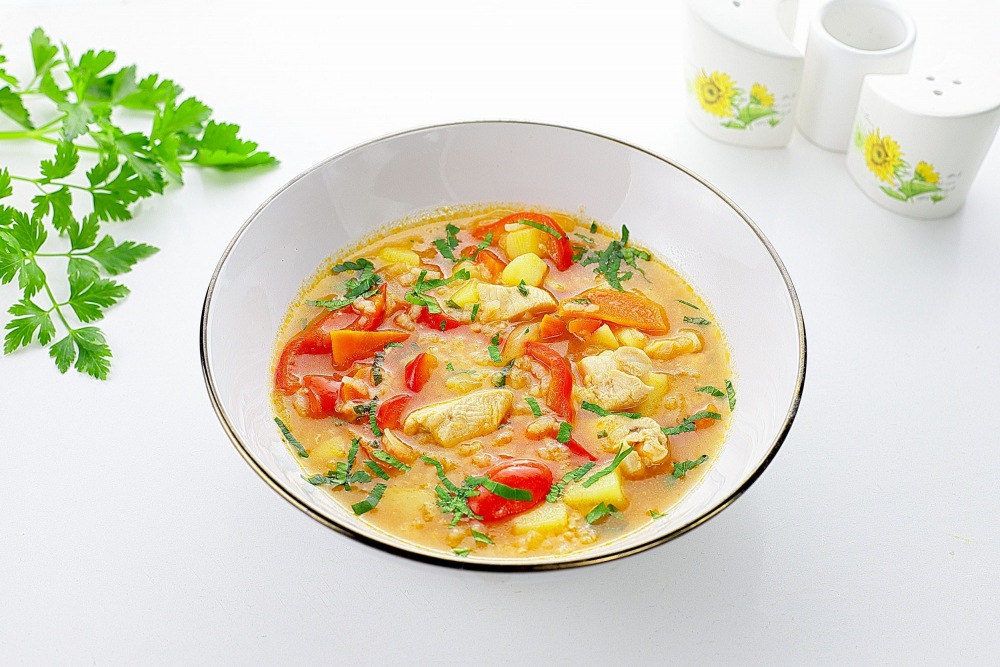 Куриный суп с рисом и картошкой: рецепт - Лайфхакер