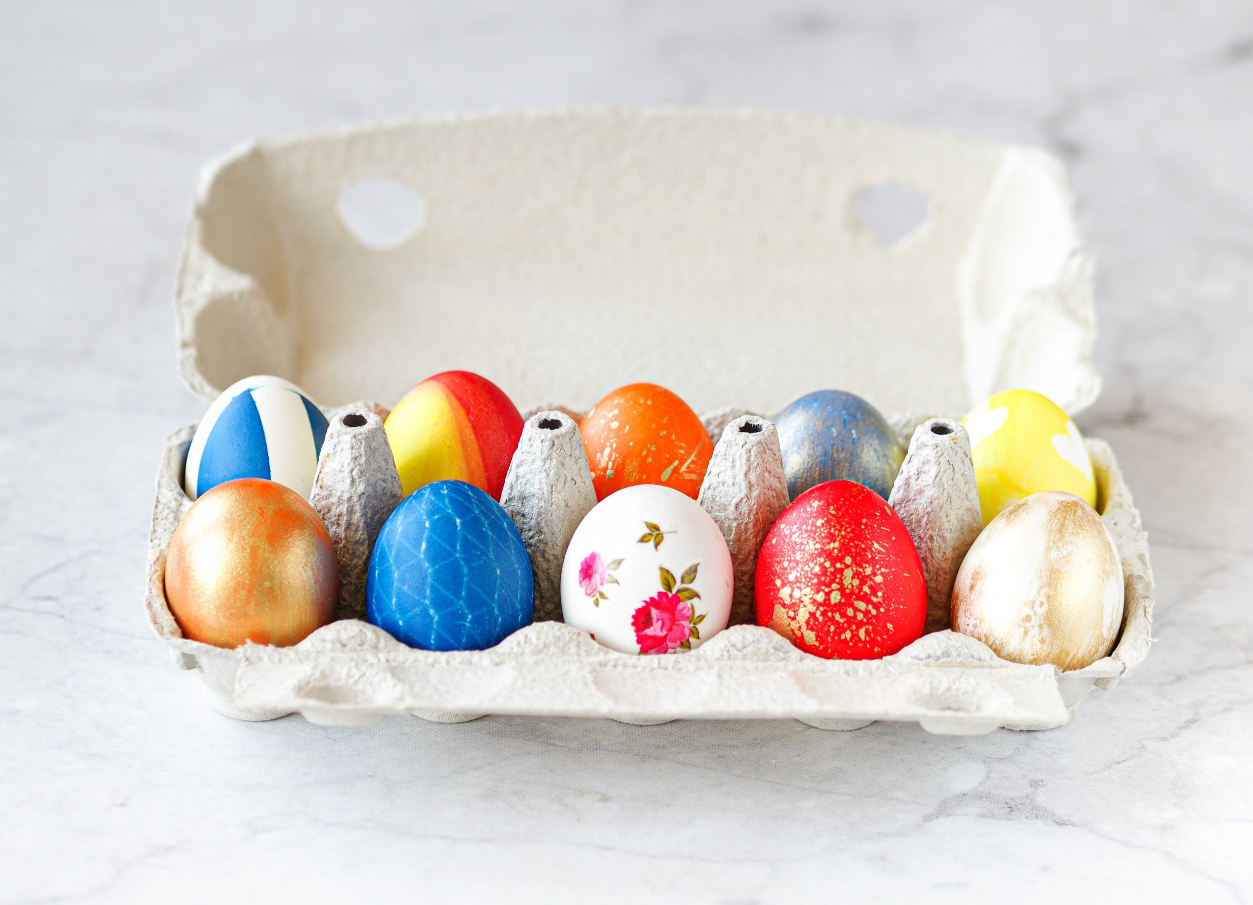 Как покрасить яйца на Пасху: топ-7 способов