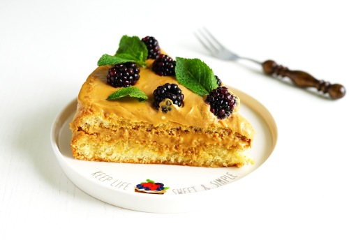 Бисквитный торт со сгущенкой: пошаговый рецепт приготовления