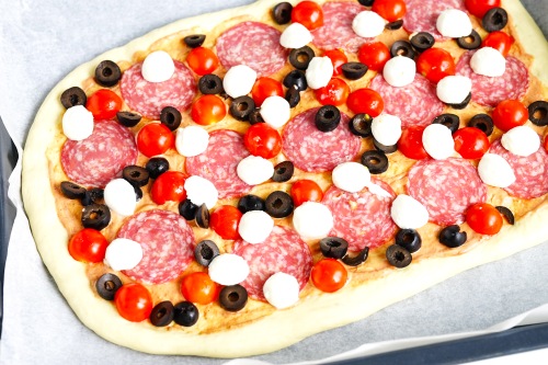 Тесто для пиццы в хлебопечке — рецепты с пошаговыми фото и видео