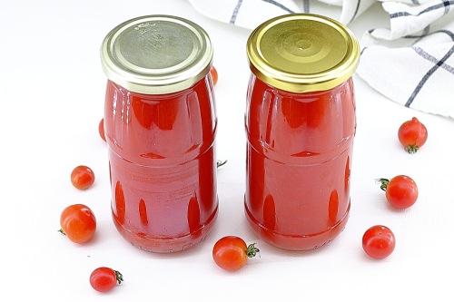 Как приготовить томатный сок на зиму в домашних условиях: простой и вкусный рецепт