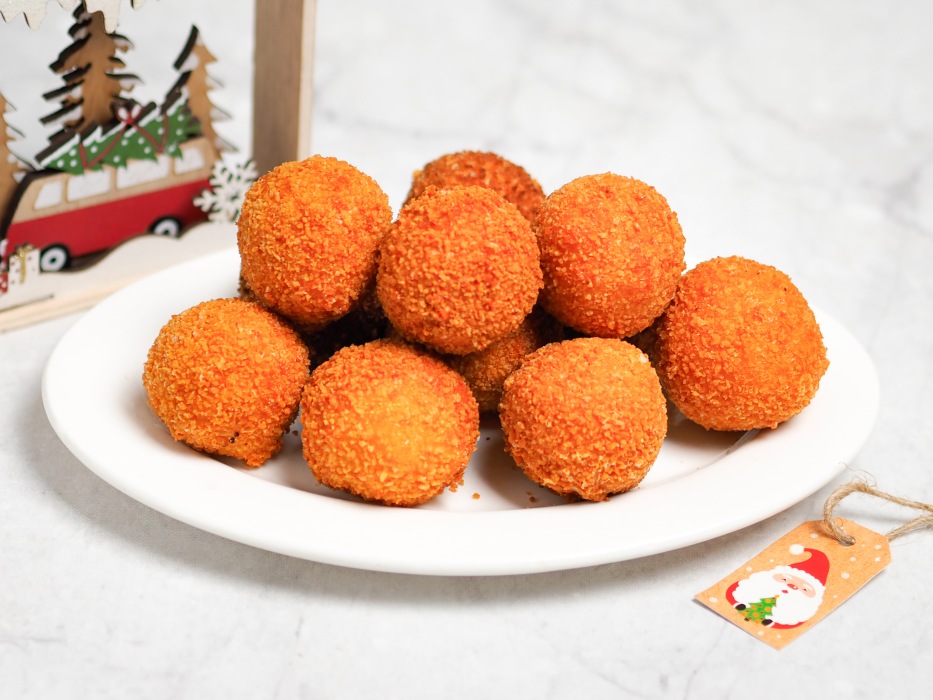 Печёночные шарики «Рафаэлло» – отличная закуска для праздничного стола