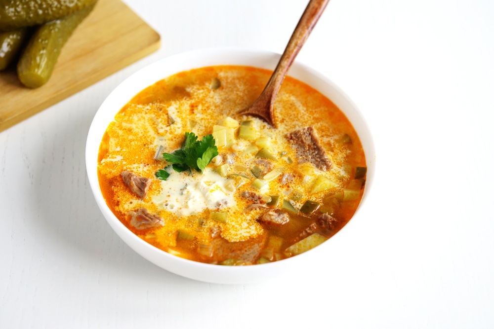 Рассольник с рисом и солеными огурцами — классические рецепты супа