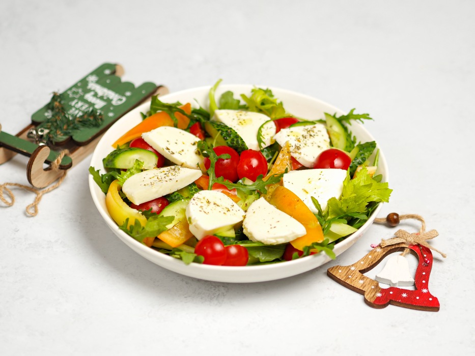 Простые и вкусные салаты на праздничный стол: пошаговые рецепты