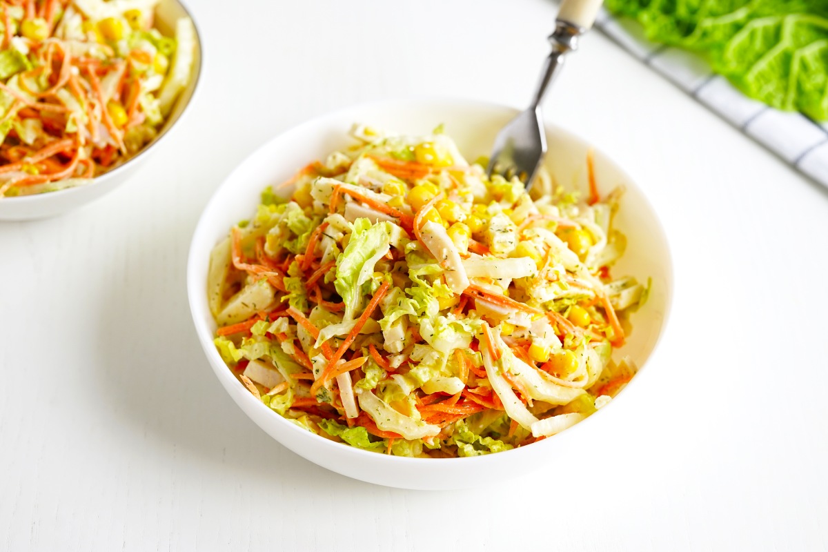 Салат с пекинской капустой и апельсином (грейпфрутом)