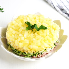 С ананасами
