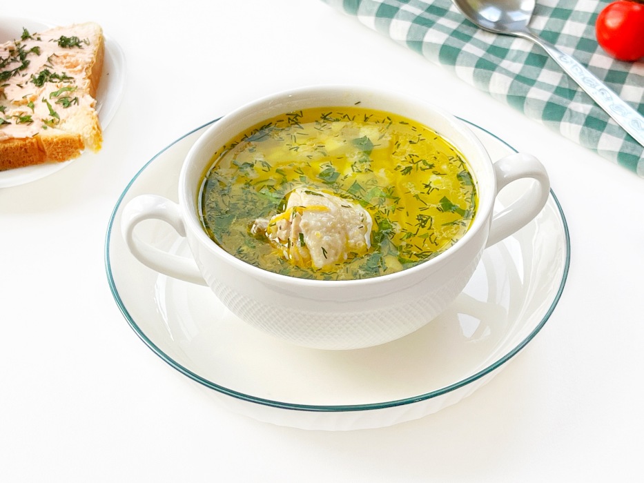 Классический куриный суп с рисом