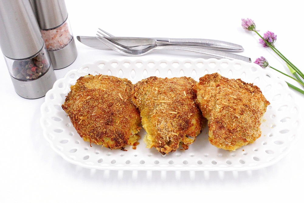 Сочные куриные бедрышки в духовке с корочкой