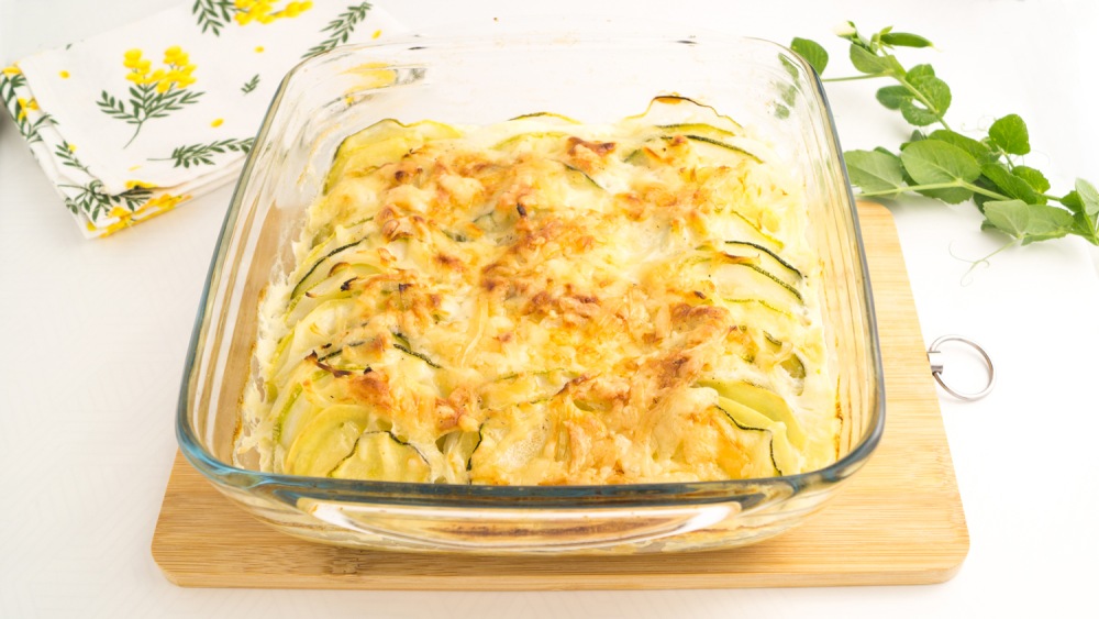 Картофель с кабачками в сливочном соусе в духовке Картофель с кабачками в сливочном соусе в духовке